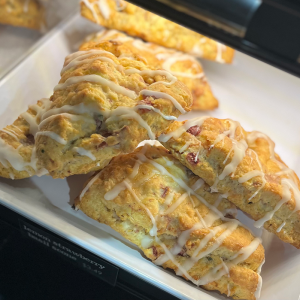 6pk Mini Strawberry Lemon Basil Scones